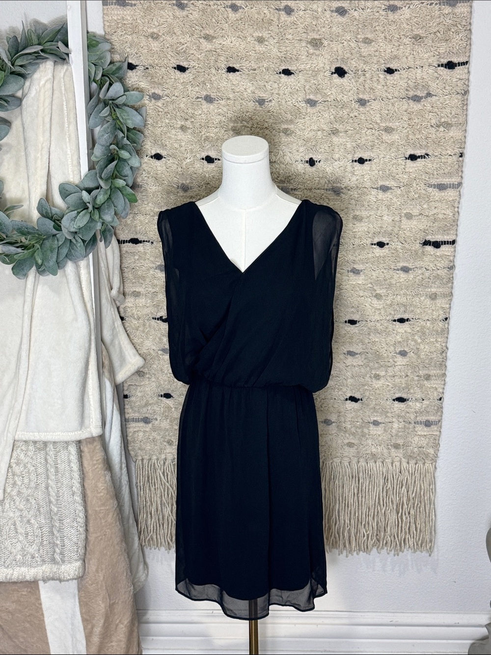 NWT Black Tape_ Black V-Neck Chiffon Mini Dress size M
